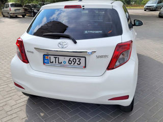 Toyota Yaris foto 3