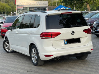 Volkswagen Touran foto 3