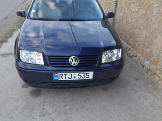 Volkswagen Jetta foto 2