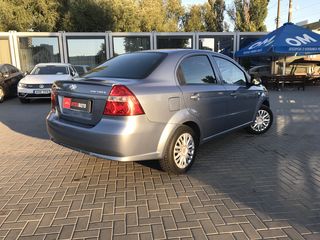 Chevrolet Aveo foto 3