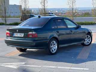 BMW 5 Series foto 3