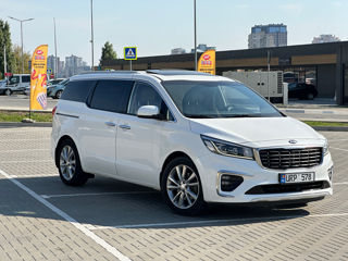 KIA Carnival foto 1