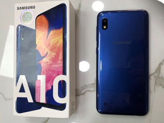 Samsung Galaxy A10 2/32Gb - 1000 lei