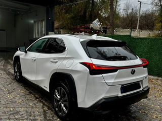 Lexus UX foto 4