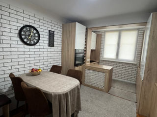 Apartament cu 3 camere, 70 m², Centru, Chișinău foto 2