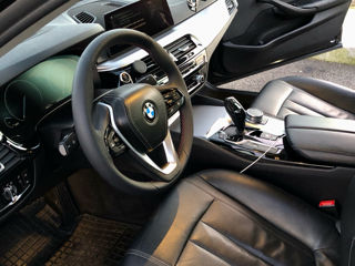 BMW 5 Series foto 4