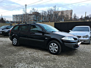 Renault Megane foto 2