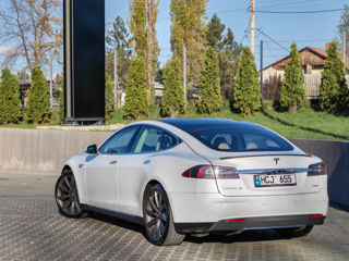 Tesla Model S foto 4