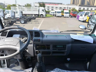 Isuzu 100P foto 3