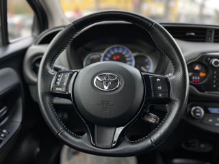 Toyota Yaris foto 12