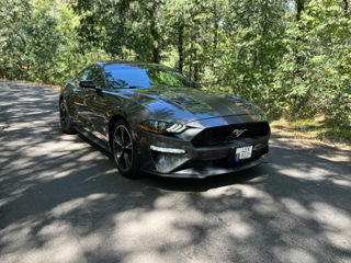 Ford Mustang foto 2