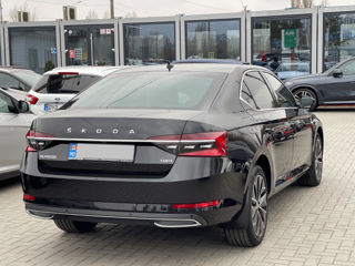 Skoda Superb foto 4