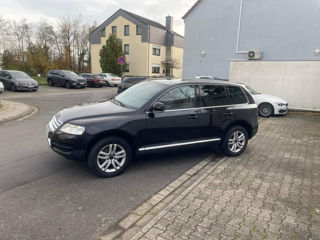 Volkswagen Touareg foto 8