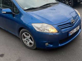 Toyota Auris foto 2