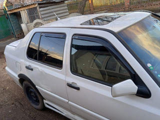 Volkswagen Vento foto 5