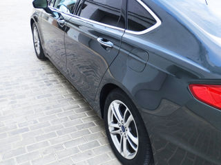 Ford Fusion foto 5