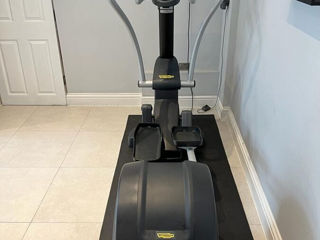 Эллиптический тренажер Technogym foto 7