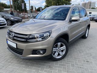 Volkswagen Tiguan foto 1