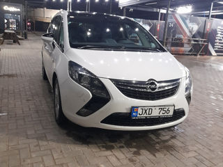 Opel Zafira foto 2