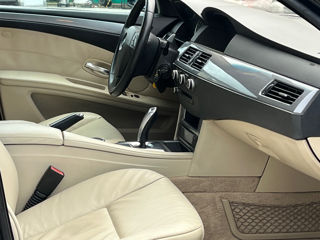 BMW 5 Series foto 8