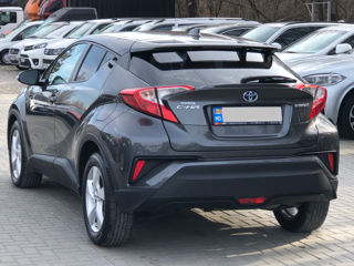 Toyota C-HR foto 4