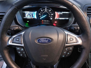 Ford Fusion foto 6