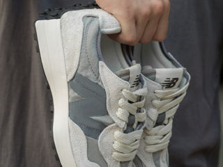 New Balance 327 Grey foto 2