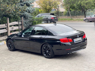 BMW 5 Series foto 3