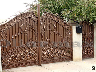 Porți, garduri, copertine, balustrade, gratii, uși metalicei, alte confecții forjate. foto 5