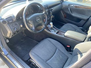 Mercedes C Class foto 6