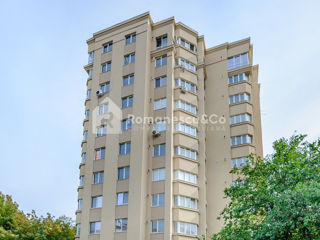 Apartament cu 2 camere, 63 m², Botanica, Chișinău foto 2