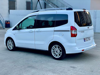 Ford Tourneo Courier foto 4