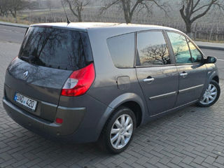 Renault Grand Scenic foto 3