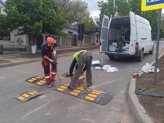 Marcarea drumurilor,instalatii denivilari artificiale. foto 2
