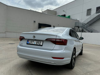 Volkswagen Jetta foto 4