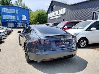 Tesla Model S foto 2