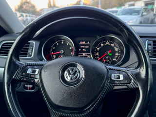 Volkswagen Jetta foto 8