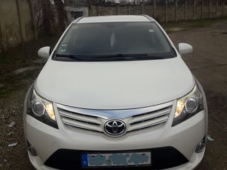 Toyota Avensis foto 5