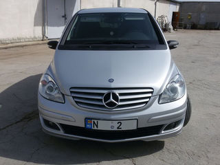 Mercedes B Class foto 1