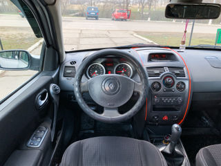 Renault Megane foto 16