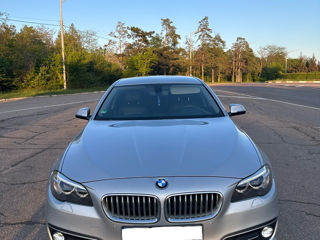 BMW 5 Series foto 1