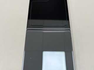 Продаю Samsung Galaxy Z Flip 5 8/512 Gb foto 3