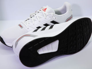 Кроссовки "Adidas" foto 2