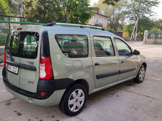 Dacia Logan foto 1