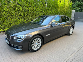 BMW 7 Series foto 2