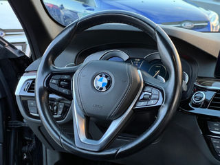 BMW 5 Series foto 9