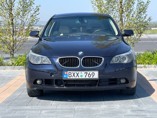 BMW 5 Series foto 2