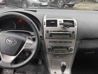 Toyota Avensis foto 9