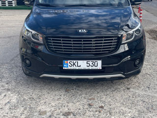 KIA Carnival foto 2