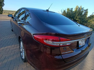 Ford Fusion foto 8